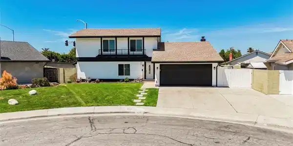 5511 Kern Dr