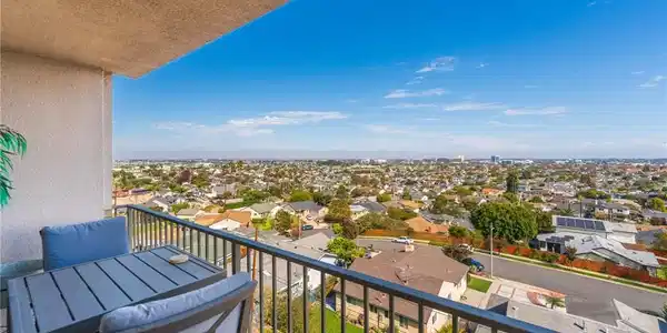 1108 Camino Real