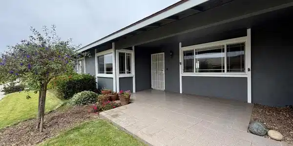 137 E Garden Green