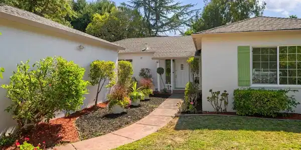 3888 Magnolia Drive