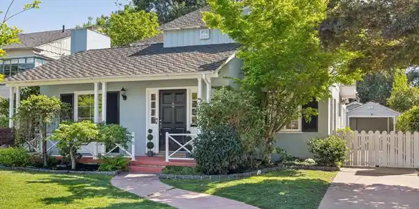 1193 Glen Dr.