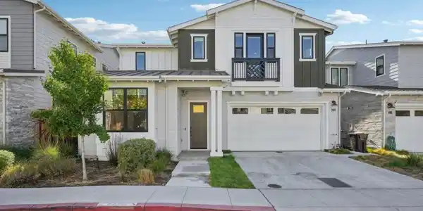 709 Vinemaple Terrace