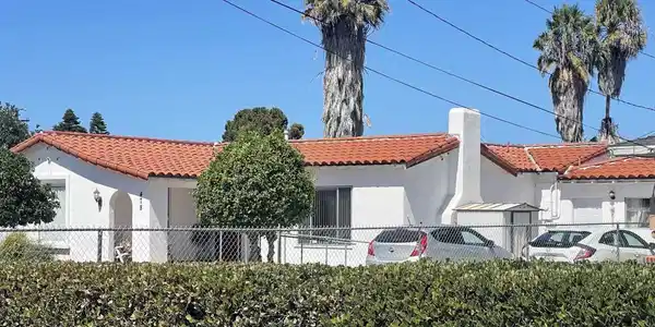 478 Moss Street