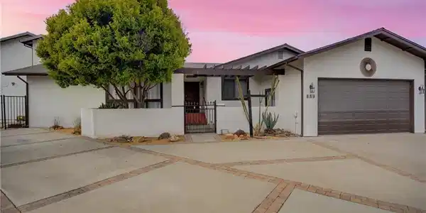 689 Woodland
