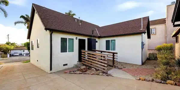 Image 3