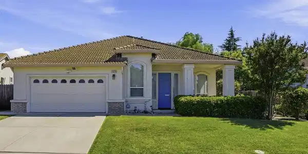1016 Carpinteria