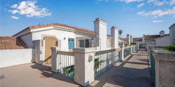 3605 E Anaheim
