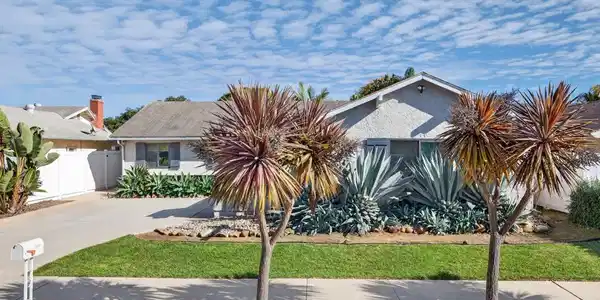 1450 Crest Court