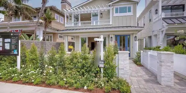837 G Ave