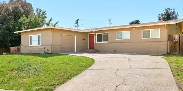 620 Lynn Ave