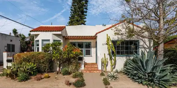 3274 Redwood Street