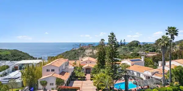 9450 La Jolla Farms Rd
