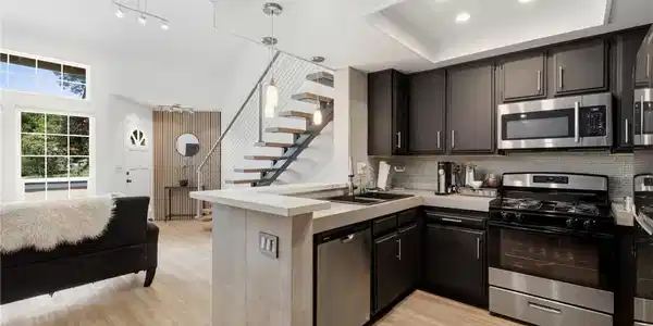 24417 Avenida De Los Ninos