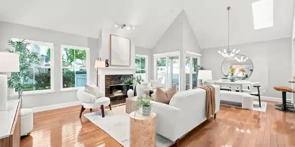 1052 Galley Lane