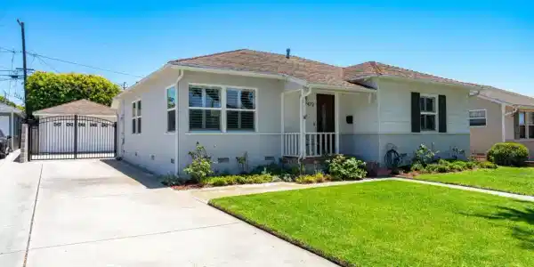 472 S Dos Caminos Avenue