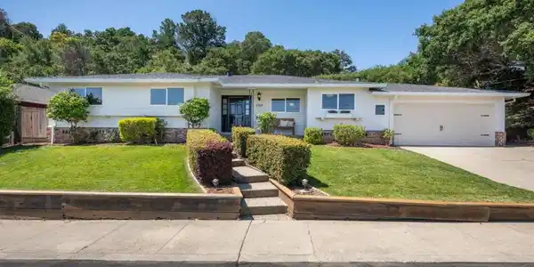 2769 Bromley Drive