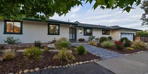 567 Sapphire Street