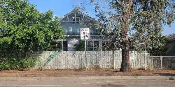 4279 Poplar St.