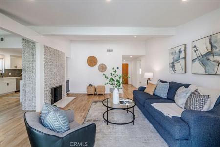 2321 W 184th