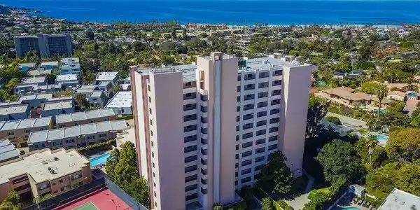 2500 Torrey Pines Rd