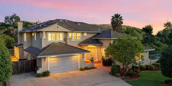 48564 Avalon Heights Ter