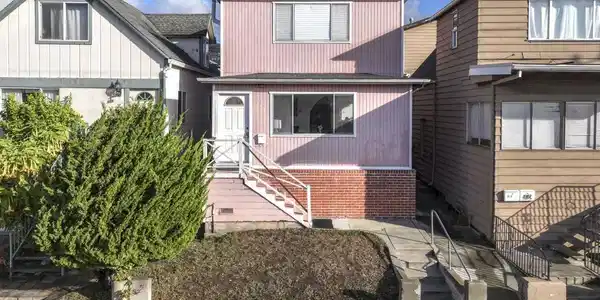 564 Railroad Avenue