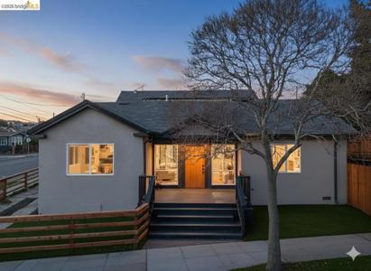 2151 Santa Rita St