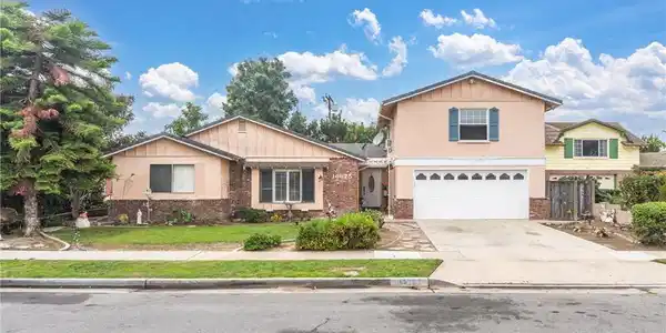16675 Spruce Circle