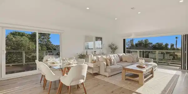 1712 Burgundy Road