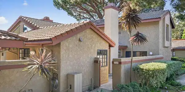 3712 Via Pacifica Walk