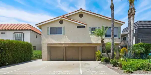 4576 Hawley