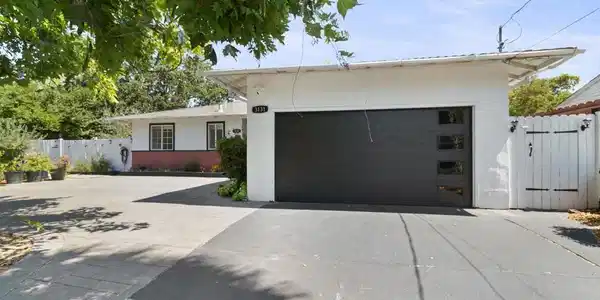 3131 Cowell Rd