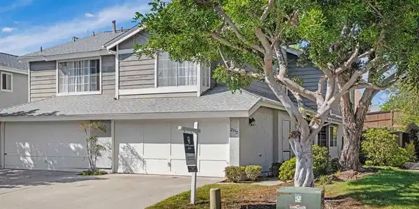 2992 Lexington Circle