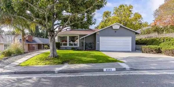 4512 Robert Way