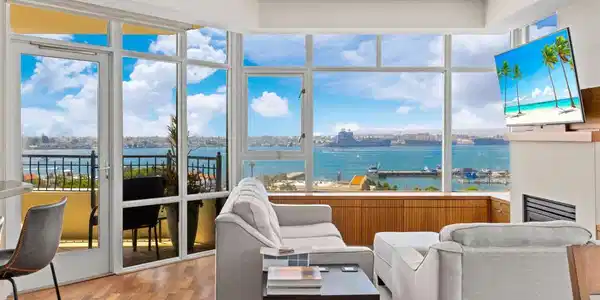 700 W Harbor