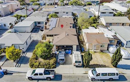 4427 W 166th