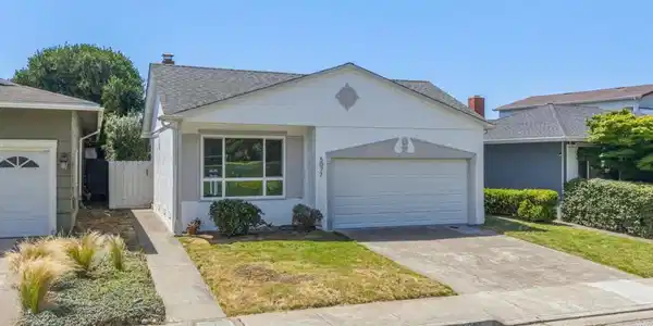 5077 Palmetto Avenue