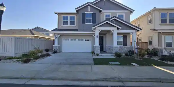 1602 Ashwood Drive