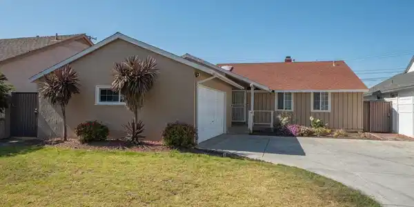 1109 Douglas Avenue