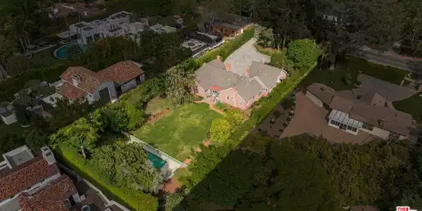 1639 Mandeville Canyon Road
