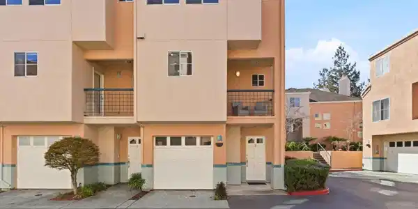 992 Alpine Terrace