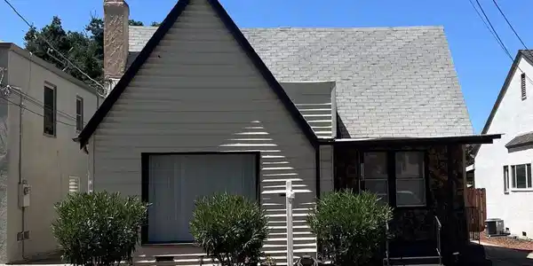 1376 Elm Street