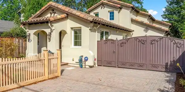 455 Margarita Avenue