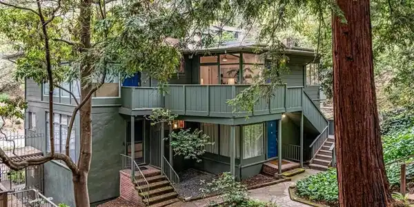 2704 2704 Le Conte AVE