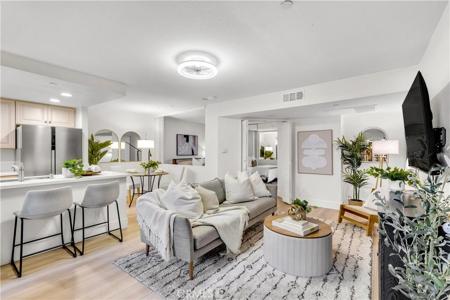1062 Calle Del Cerro