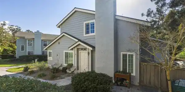 2835 Hillsboro Ct