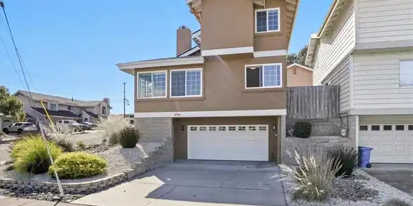 490 Mentone Ave.