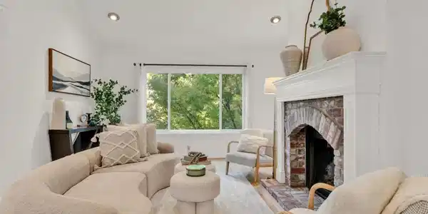 394 Camelback Rd
