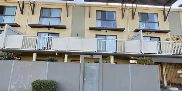 1102 1102 Admiralty Ln