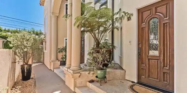 Image 4